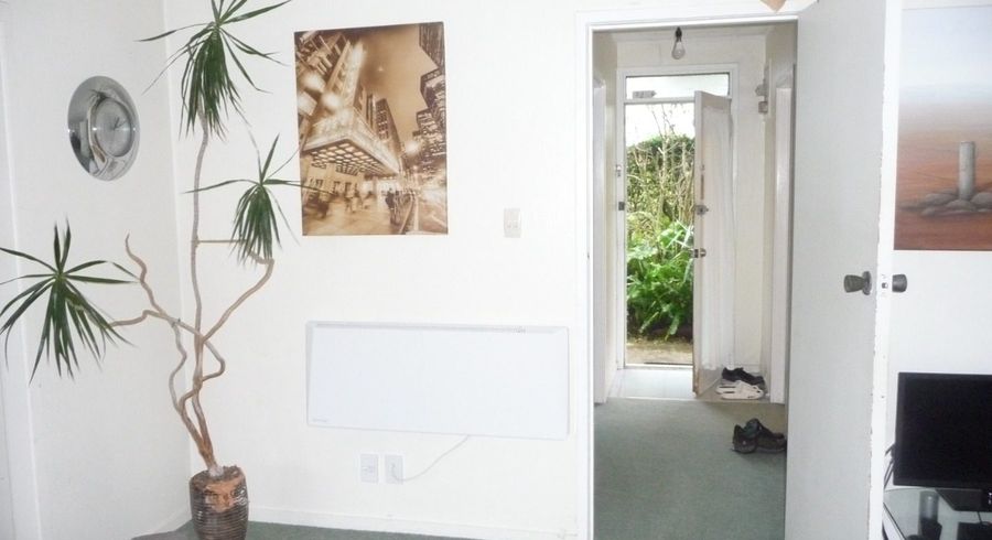  at 2/23 View Road, Mount Eden, Auckland City, Auckland