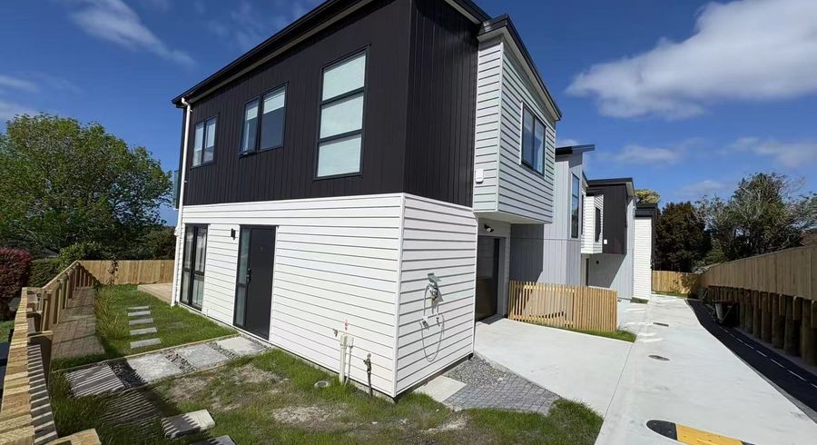 at 129 Oaktree Avenue, Browns Bay, Auckland
