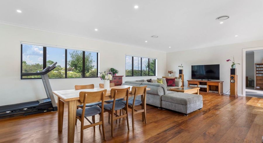  at 5 Angiangi Crescent, Beachlands, Manukau City, Auckland