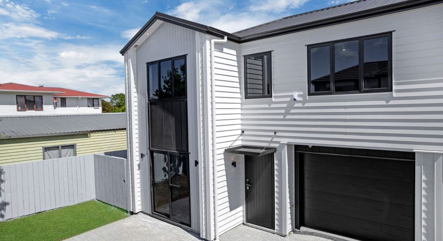  at 8D Gardiner Grove, Mangere East, Manukau City, Auckland