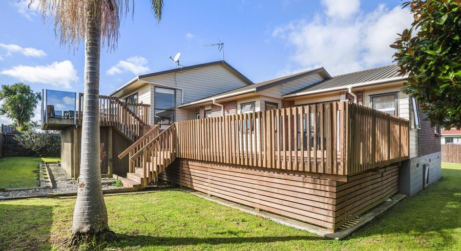  at 2 Litchfield Place, Clarks Beach, Clarks Beach