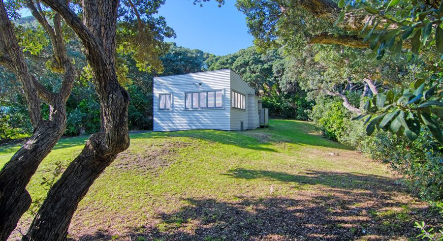  at 43 North Piha Road, New Lynn