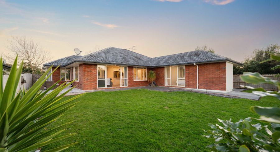  at 8 Belcoo Crescent, East Tamaki, Manukau City, Auckland