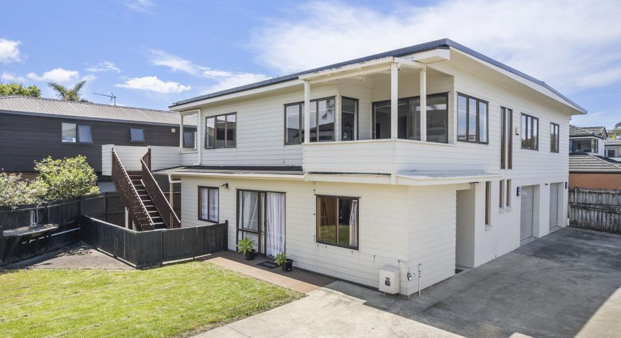  at 4 Devon Road, Bucklands Beach, Auckland