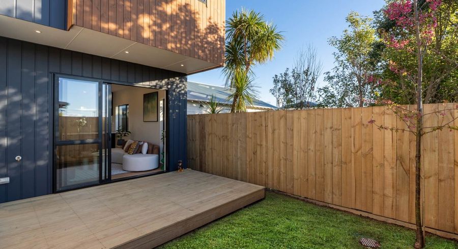  at 1/163 Lake Road, Belmont, North Shore City, Auckland