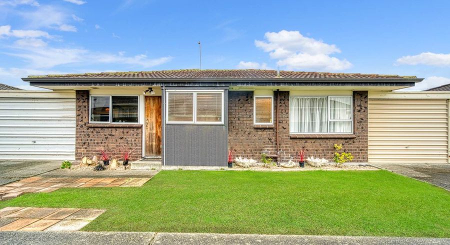  at 2/21 Berwyn Avenue, Takanini, Papakura, Auckland