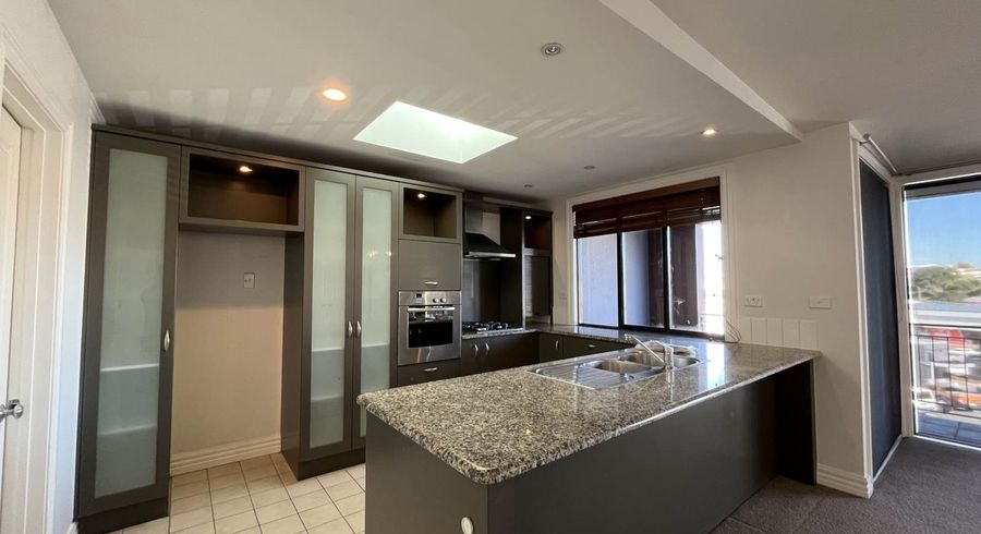  at 2/36 Victoria Road, Devonport, North Shore City, Auckland