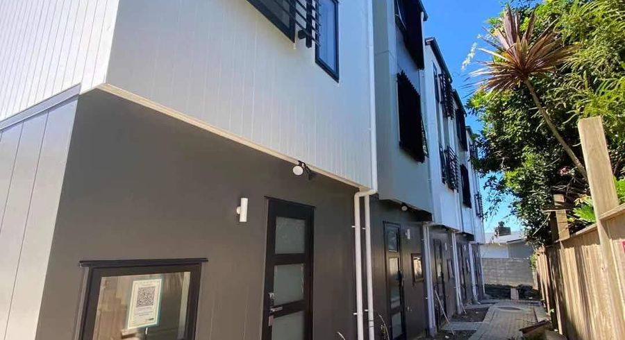  at 3/80 Ruawai Road, Mount Wellington, Auckland City, Auckland