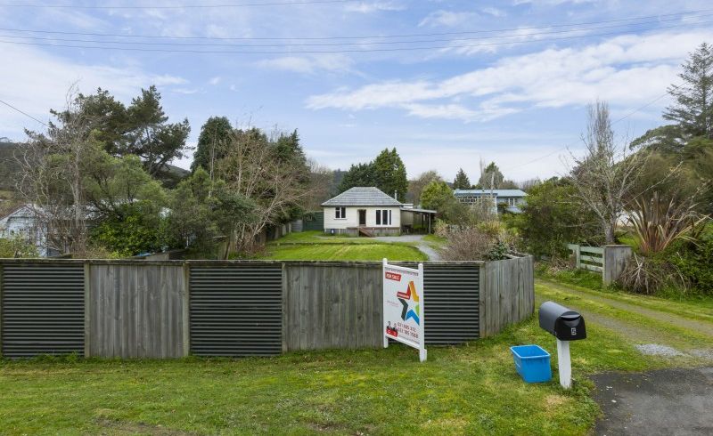  at 5 Avian Road, Blue Mountains, Upper Hutt