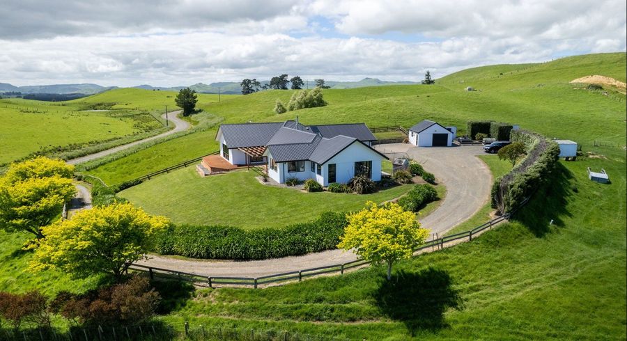  at 14 Centre Road, Dannevirke, Tararua, Manawatu / Whanganui