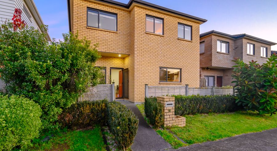  at 11 Agapanthus Place, Flat Bush, Auckland