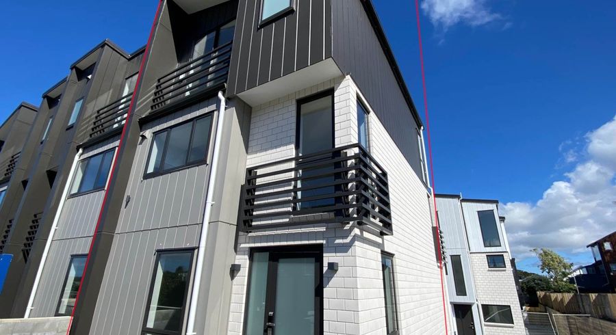  at 1/12 Onewa Road, Northcote, North Shore City, Auckland