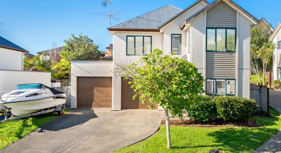  at 10 Vicente Place, Oteha, North Shore City, Auckland
