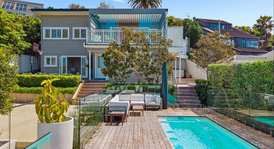  at 8 Alfred Street, Northcote Point, North Shore City, Auckland