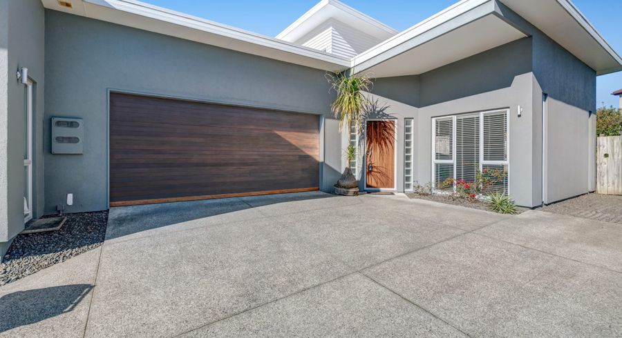  at 20 & 20A Mahoney Drive, Albany, North Shore City, Auckland