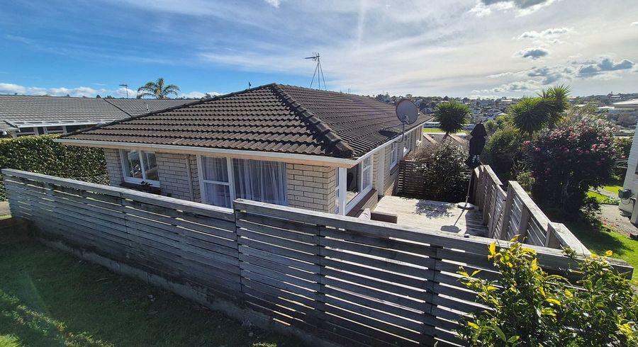  at 1/45 Alton Avenue, Hillcrest, North Shore City, Auckland