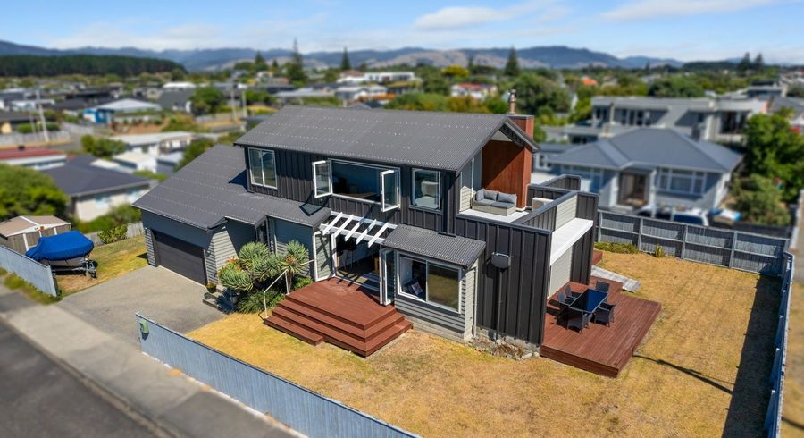  at 2 Kowhai Street, Otaki Beach, Kapiti Coast, Wellington
