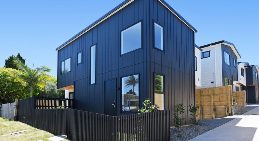  at 51A Chartwell Avenue, Glenfield, Auckland