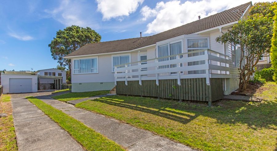  at 4 Wattle Grove, Maungaraki, Lower Hutt