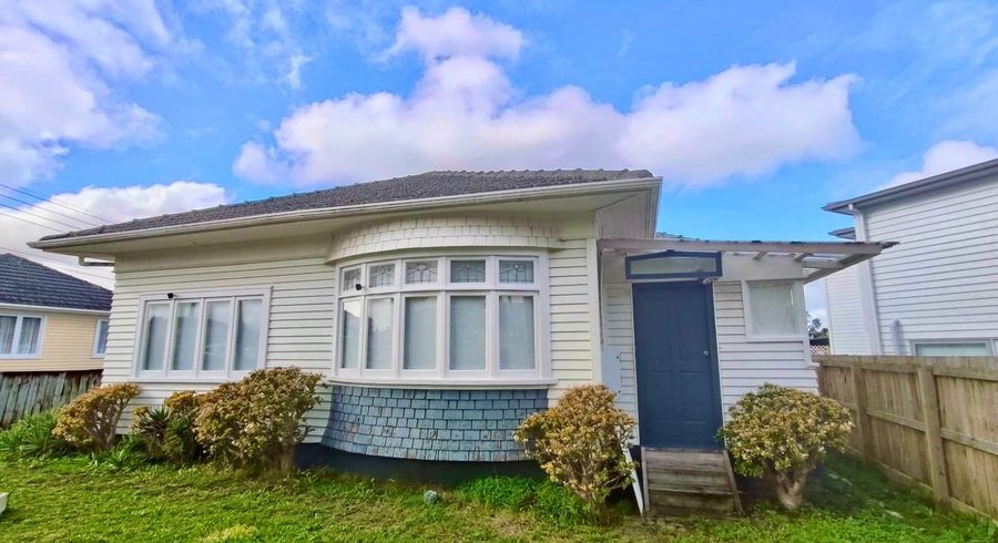  at 13 Reid Road, New Lynn, Waitakere City, Auckland
