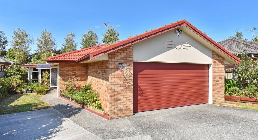  at 42 Tussock Avenue, Mangere, Auckland