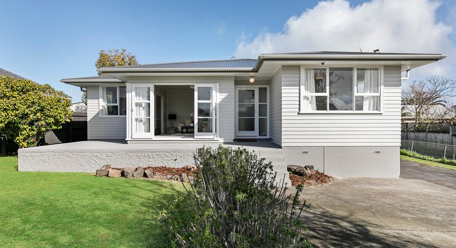  at 27 Woburn Street, Mangere East, Auckland
