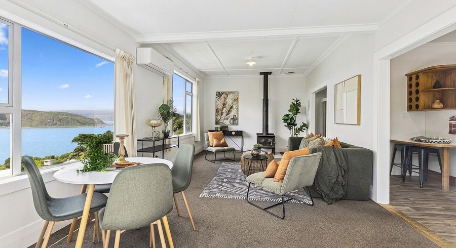  at 24 Hungerford Road, Lyall Bay, Wellington, Wellington