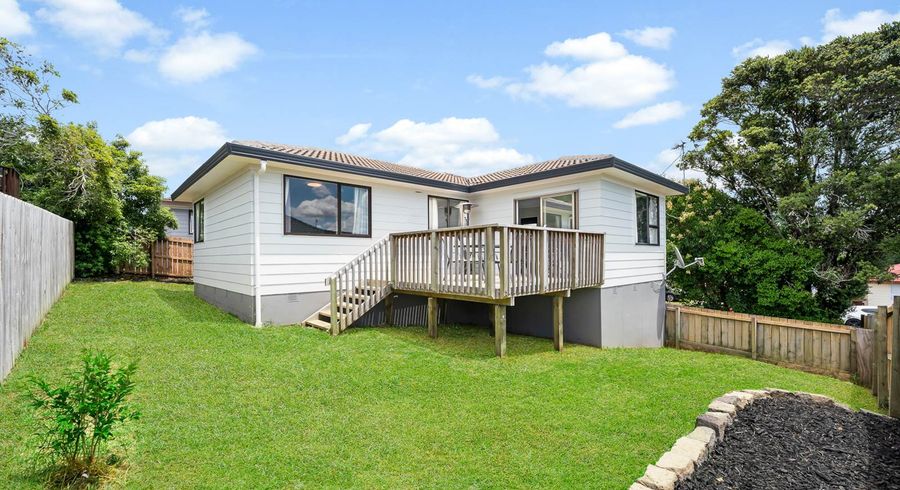  at 2/11 Borich Road, Sunnyvale, Auckland
