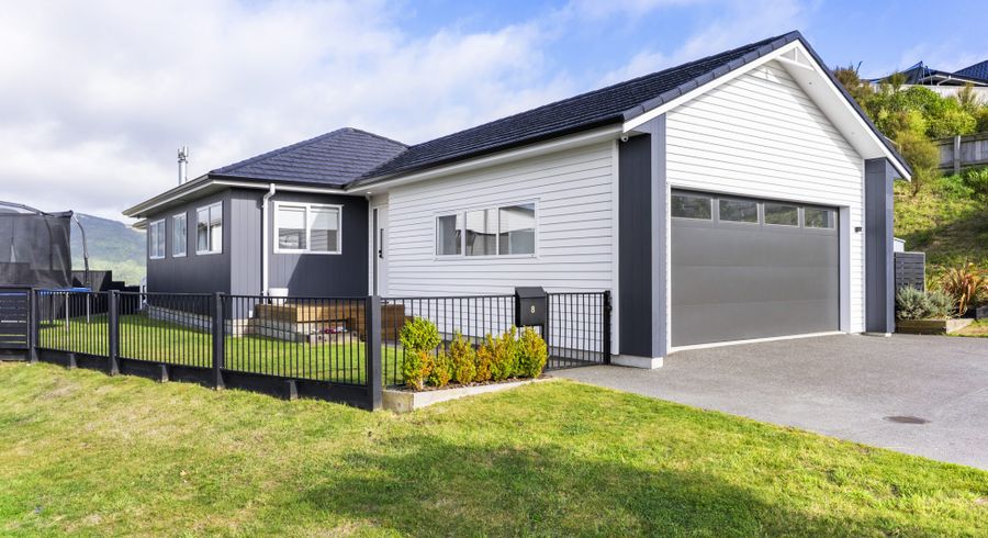  at 8 Opaoa Way, Aotea, Porirua