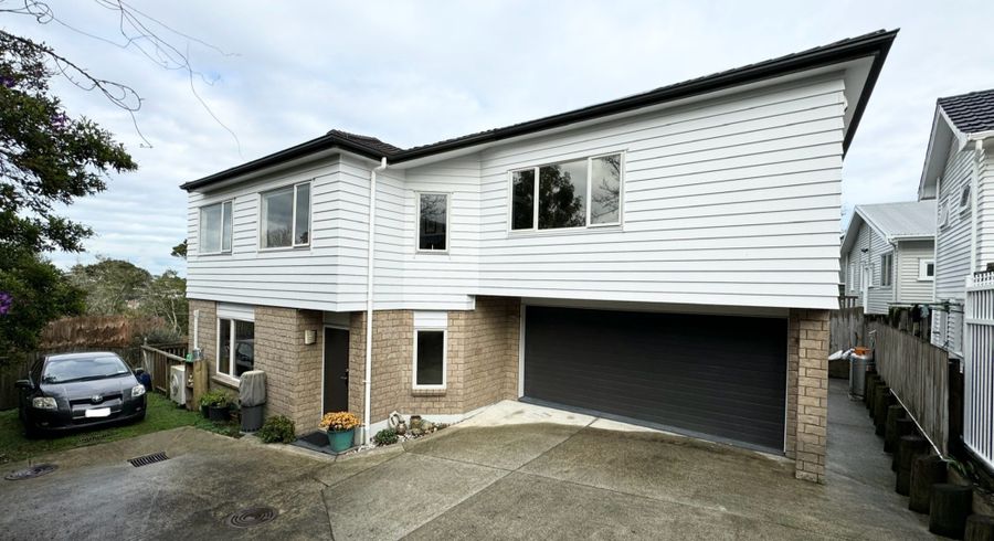  at 2/63 Pupuke Road, Birkenhead, Auckland