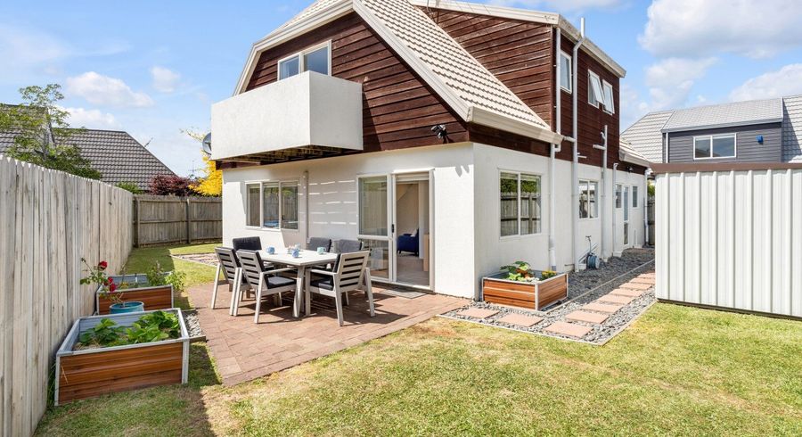  at 1/96 Frank Nobilo Drive, Golflands, Auckland