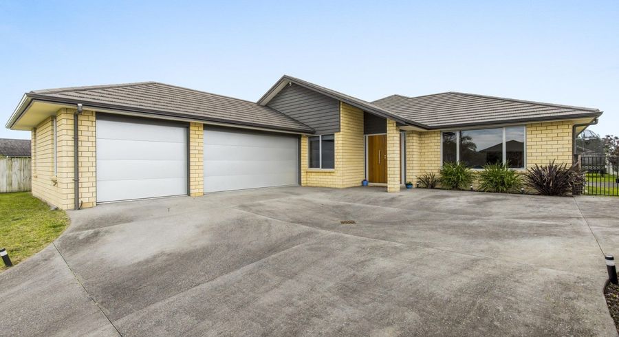  at 21 Brad Avenue, Flagstaff, Hamilton