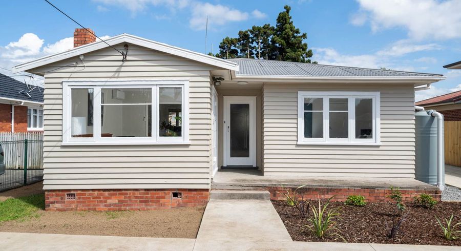  at 22 Rathgar Road, Henderson, Auckland