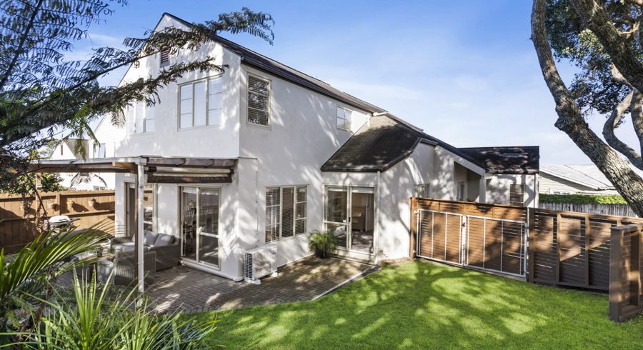  at 11 Warren Avenue, Three Kings, Auckland