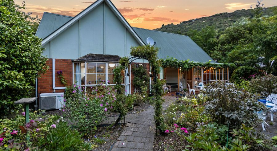  at 58 Bowenvale Avenue, Cashmere, Christchurch City, Canterbury