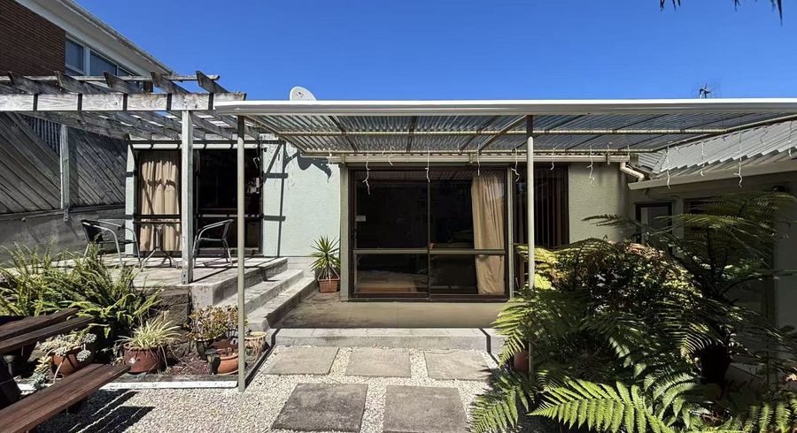  at 2/27 Marriott Road, Pakuranga, Manukau City, Auckland