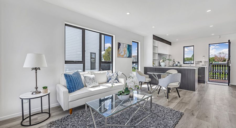  at 47 Beach Road, Te Atatu Peninsula, Waitakere City, Auckland