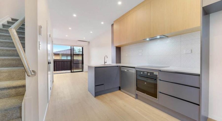  at 6/3 Cape Road, Mangere, Manukau City, Auckland