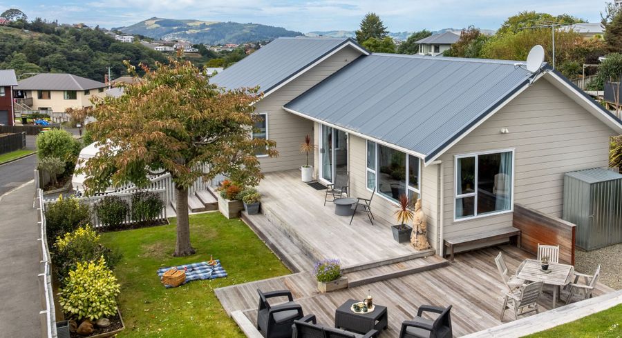  at 10 Sretlaw Place, Glenross, Dunedin, Otago