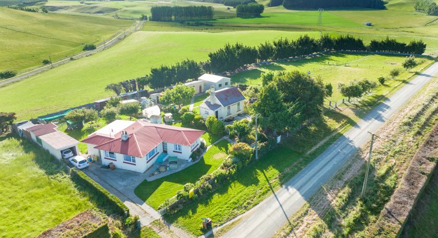  at 37 Robertson Road, Chatton North