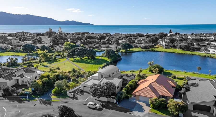  at 5 Marewa Place, Waikanae Beach, Waikanae