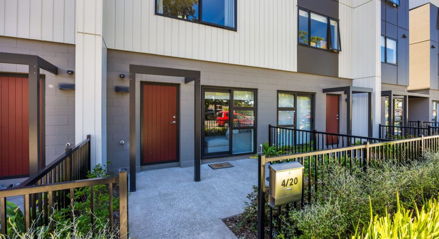  at 4/20 Bader Drive, Mangere, Manukau City, Auckland