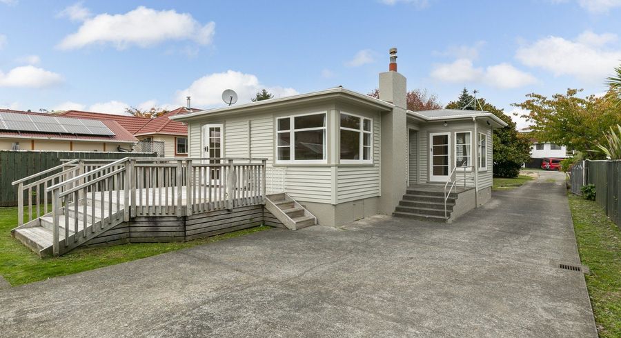  at 29 Collins Avenue, Tawa, Wellington