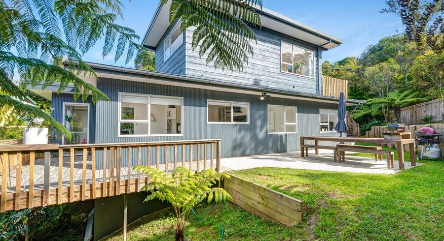  at 806A Beach Road, Browns Bay, North Shore City, Auckland
