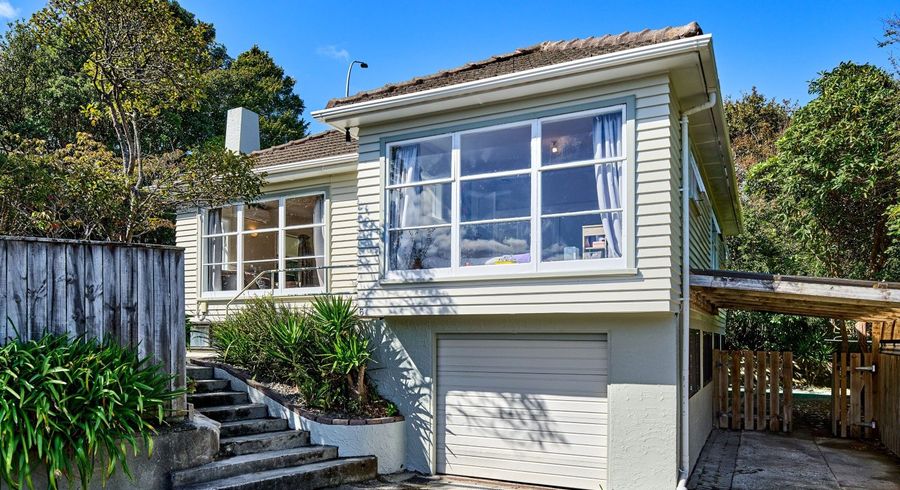  at 6 Matai Street, Tawa, Wellington