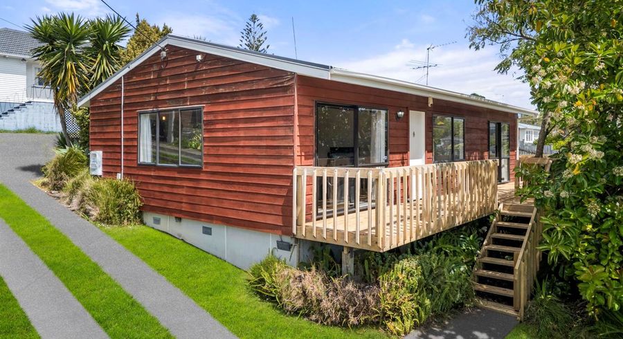  at 1/11 Weldene Avenue, Glenfield, North Shore City, Auckland