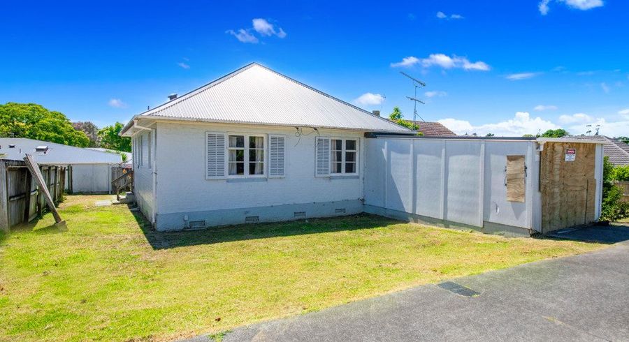  at 18 Tasman Avenue, Mount Albert, Auckland