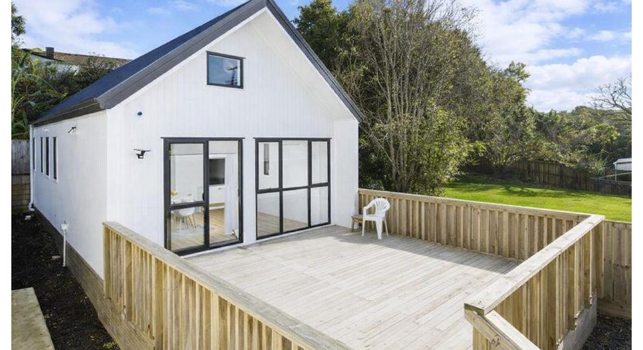  at 122C Lancaster Road, Beach Haven, North Shore City, Auckland