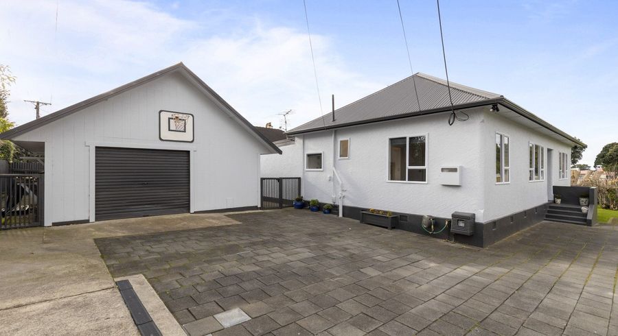  at 25A Paynters Avenue, Strandon, New Plymouth, Taranaki