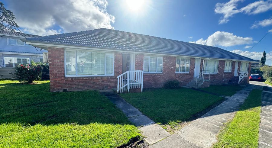  at 1/300 Lake Road, Hauraki, North Shore City, Auckland